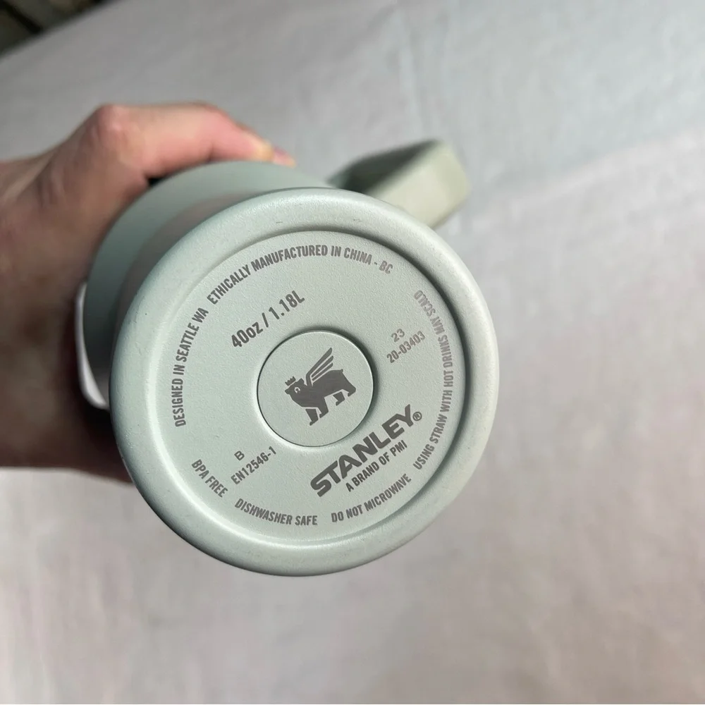 Stanley 40 oz Tumbler Hearth & Hand Magnolia LIMITED EDITION Serene Green - Picture 7 of 11